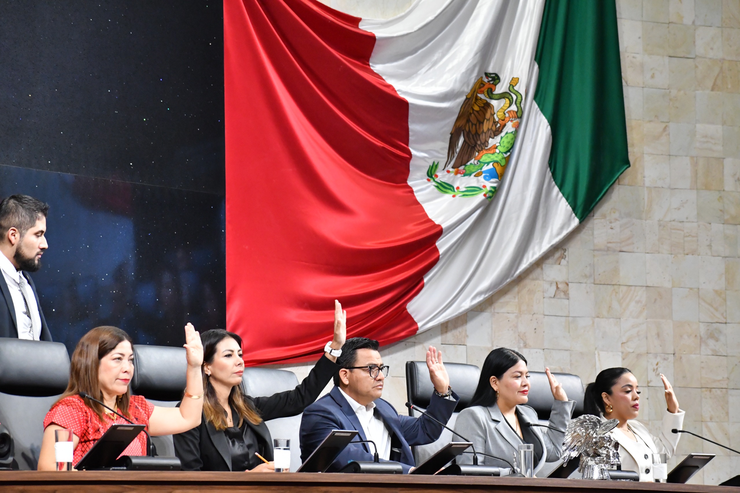 WhatsApp Image 2025-11-15 at 09.40.01 (1)